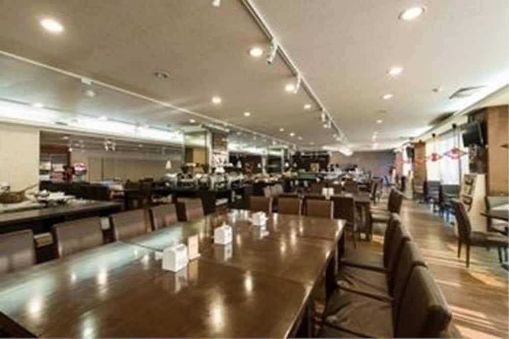 Atami Hotel Tajpej Buitenkant foto
